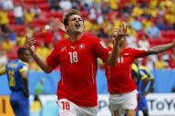 Seferovic Pemain Terbaik...