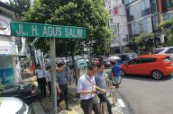 Juru Parkir dan Janji...