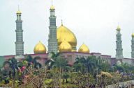 Melirik Industri Wisata...
