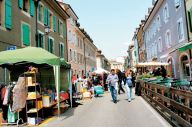Hang Out Seru di Carouge