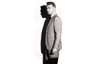 Sam Smith Penyanyi Utama...