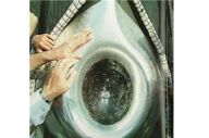 Mencium Hajar Aswad