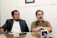 Kerja Senin hingga Jumat,...