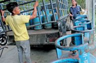Pengecer Masih Jual...