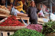 Harga Cabai Rawit Turun...