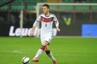 Mesut Oezil Tidak Puasa...