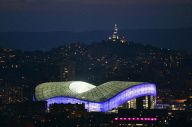 Stadion yang Tak Dicintai...