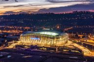 Stadion di Kota Wisata...