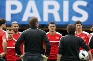 Bursa Rumania vs Swiss,...
