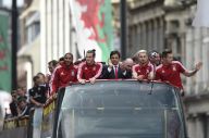 Sudah Tersingkir, Wales...