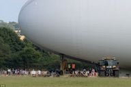 Mendung, Airlander Batal...