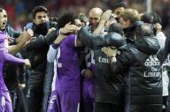 Real Madrid Zidane Diambang...