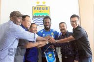 Dapat Kontrak Mewah,...