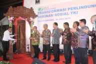 Pelaksana Jaminan Sosial...