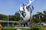 Liburan ke Surabaya?...