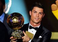 Cristiano Ronaldo Pertahankan...