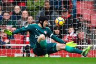 Petr Cech Pecahkan Rekor...