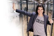 Adam Neumann, Nakhoda...