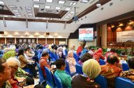 Membangun SDM untuk...