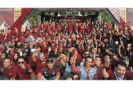 Ribuan Bikers Padati...