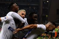 Inter Milan Menang Dramatis,...