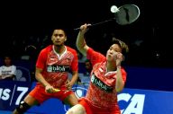 Owi/Butet Lolos Rintangan...