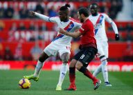Manchester United Diimbangi...