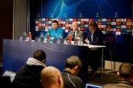 Pelatih PSV Tepis Kabar...