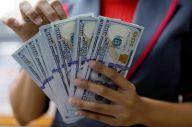 Dolar AS Kembali Menguat...