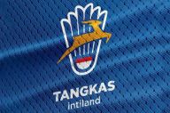 Jungkir Balik Pertahankan...
