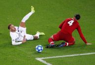 Pemain Liverpool Diminta...