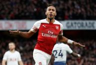 Jadi Pahlawan Arsenal,...