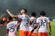 Persija Butuh Poin untuk...