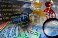 Rupiah Diramal Masih...