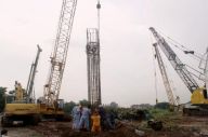 Gelontorkan Rp800 M,...
