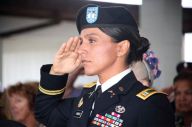 Tulsi Gabbard, Gadis...