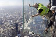 Lantai Kaca Skydeck...