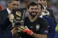 3 Penghargaan Kiper...