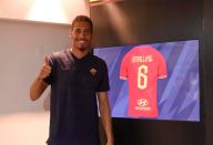 Chris Smalling Curhat...