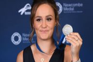 Ashleigh Barty Samai...