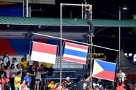 Bendera Tersangkut Saat...