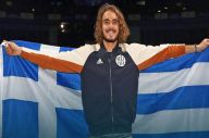 Stefanos Tsitsipas Sambar...