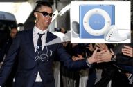 Ronaldo Pakai iPod Jadul,...