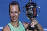 Bahagianya Kiki Bertens,...