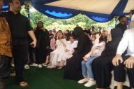 Suasana Haru Iringi...
