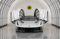 Lotus Siap Lahirkan...