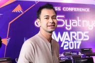 Sukses di Dunia Entertaint,...