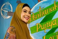 Berhijrah, Indah Dewi...