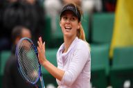 Mama Muda Tsvetana Pironkova...