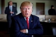 Trump Tetap Sebut Corona...